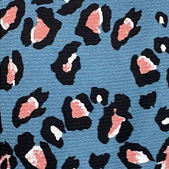 NWOT Blue Leopard Print Blouse. Size XL extra large 14 - Picture 2 of 9